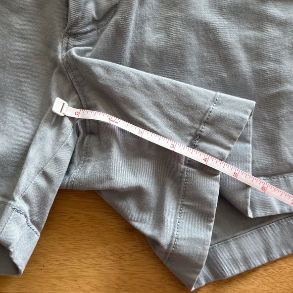 J. Crew | 32W | 5" Shorts - Picture 6 of 7